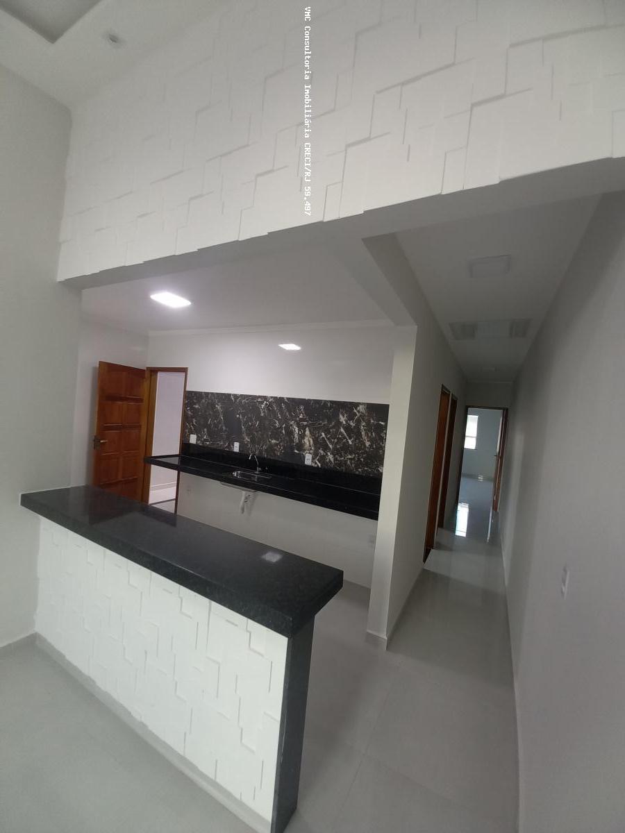 Casa à venda com 3 quartos, 240m² - Foto 1