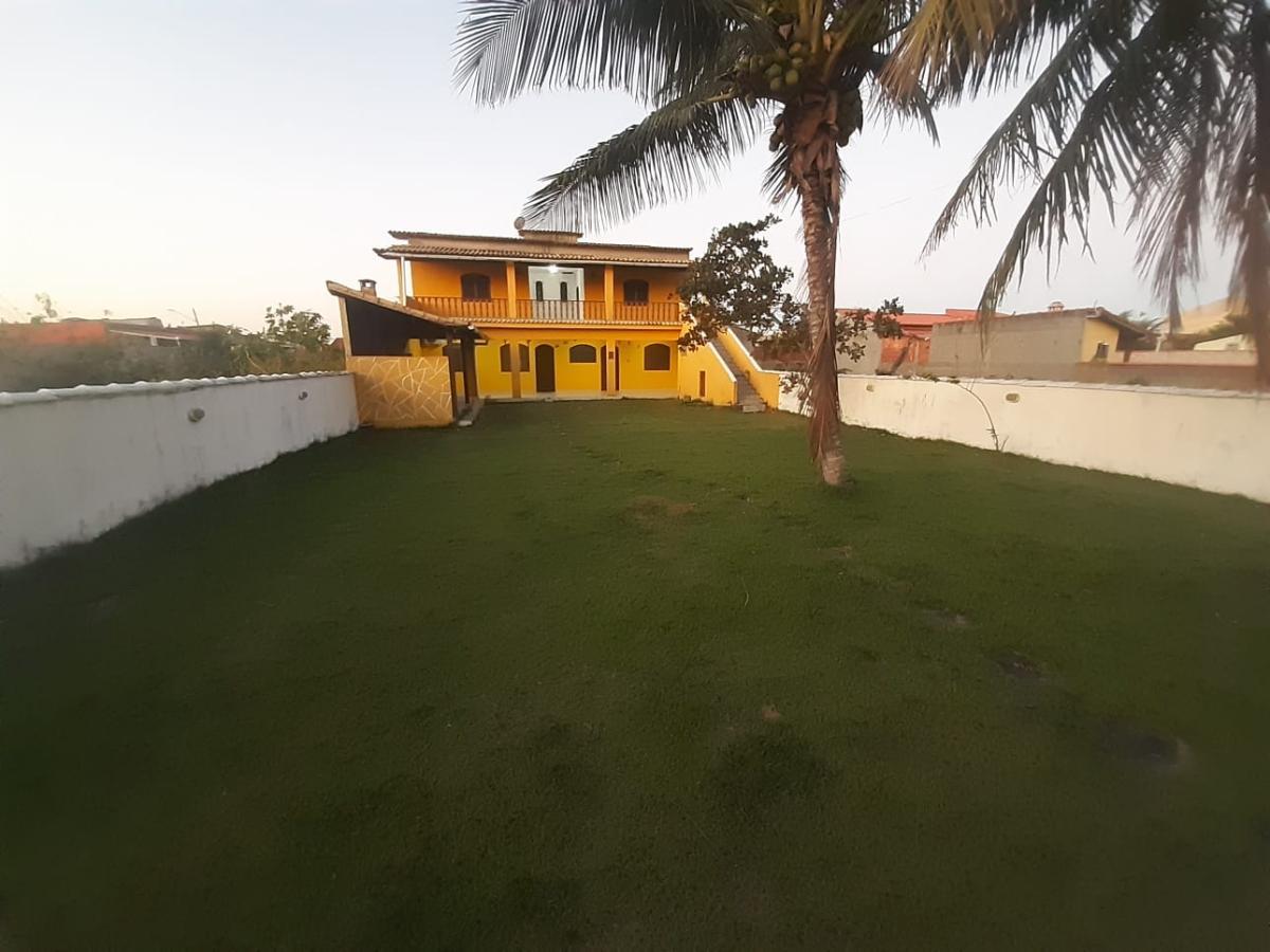 Casa à venda com 4 quartos, 360m² - Foto 1