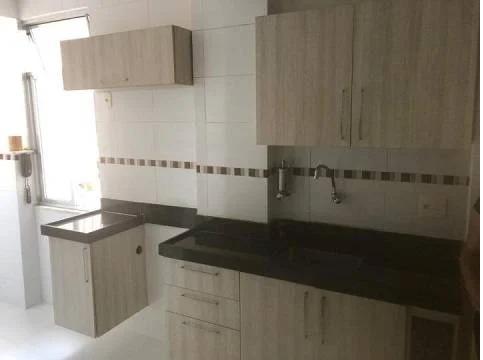 Apartamento à venda com 2 quartos, 70m² - Foto 14