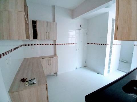 Apartamento à venda com 2 quartos, 70m² - Foto 18