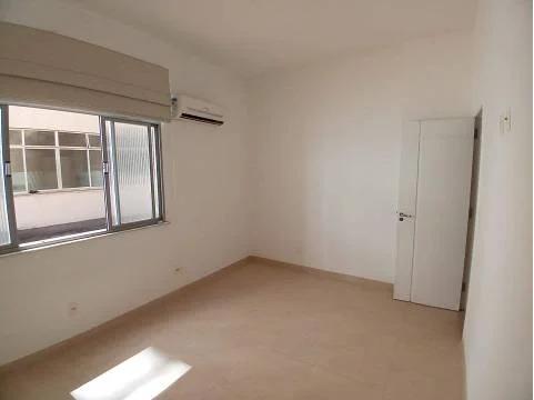 Apartamento à venda com 2 quartos, 70m² - Foto 6