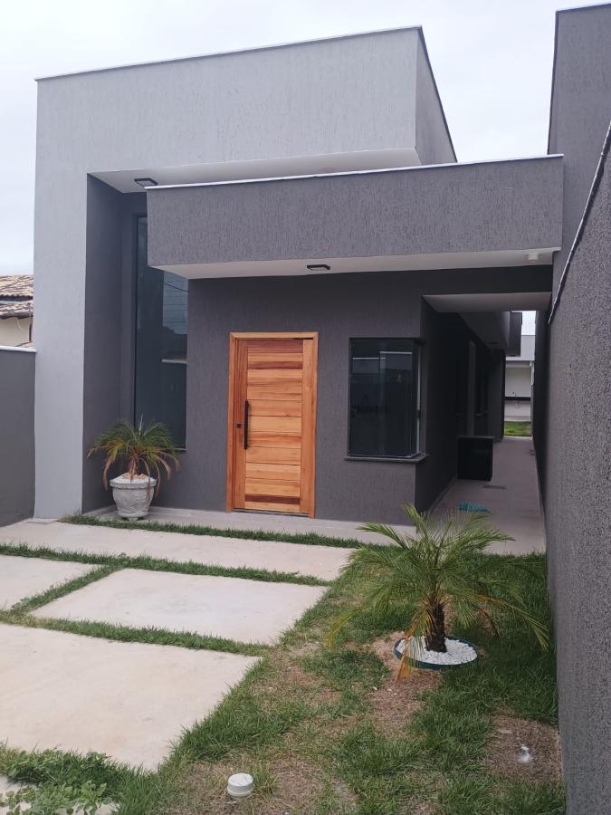 Casa à venda com 3 quartos, 240m² - Foto 1