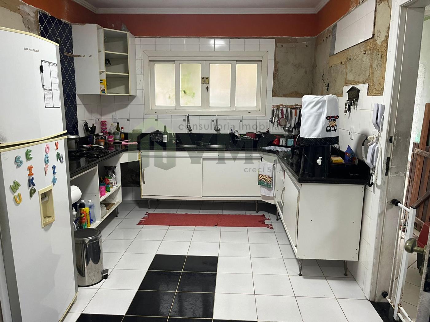 Casa à venda com 4 quartos, 250m² - Foto 8