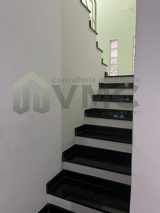 Casa à venda com 4 quartos, 250m² - Foto 18