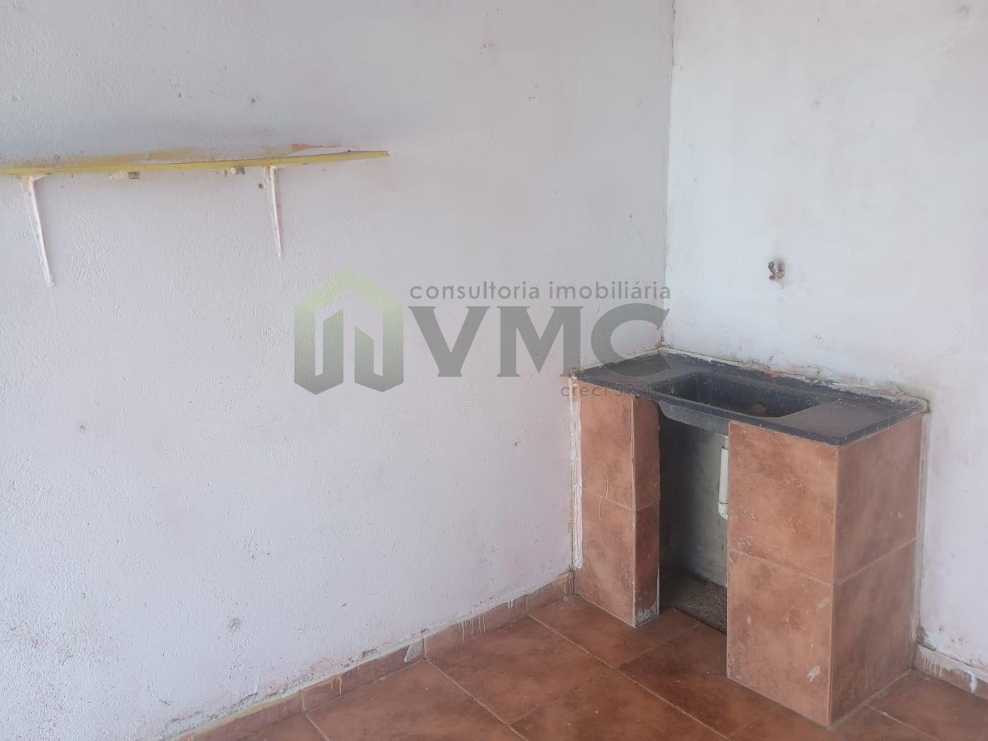 Casa à venda com 2 quartos, 600m² - Foto 18